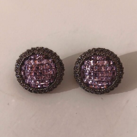 Bundle of Vintage Joan Rivers Earrings and Grape Cluster Pin - Picture 8 of 10